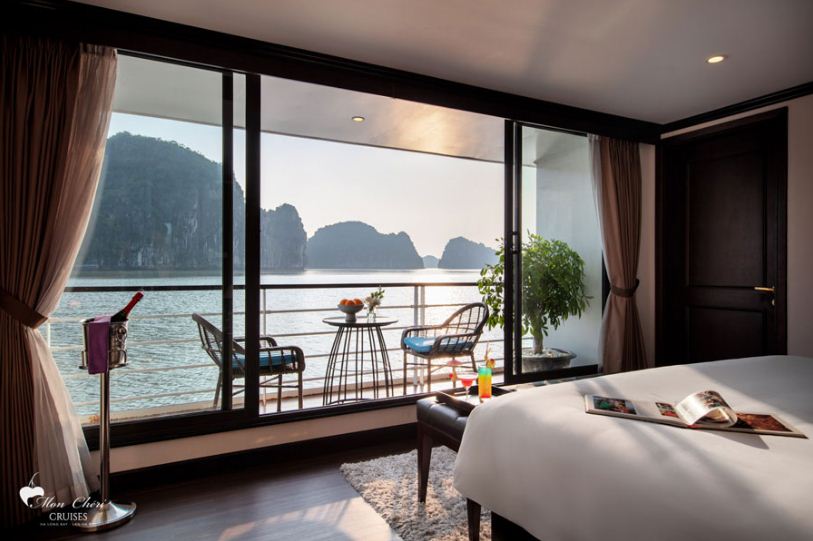 ocean-suite-balcony-mon-cheri-cruise-halong-bay